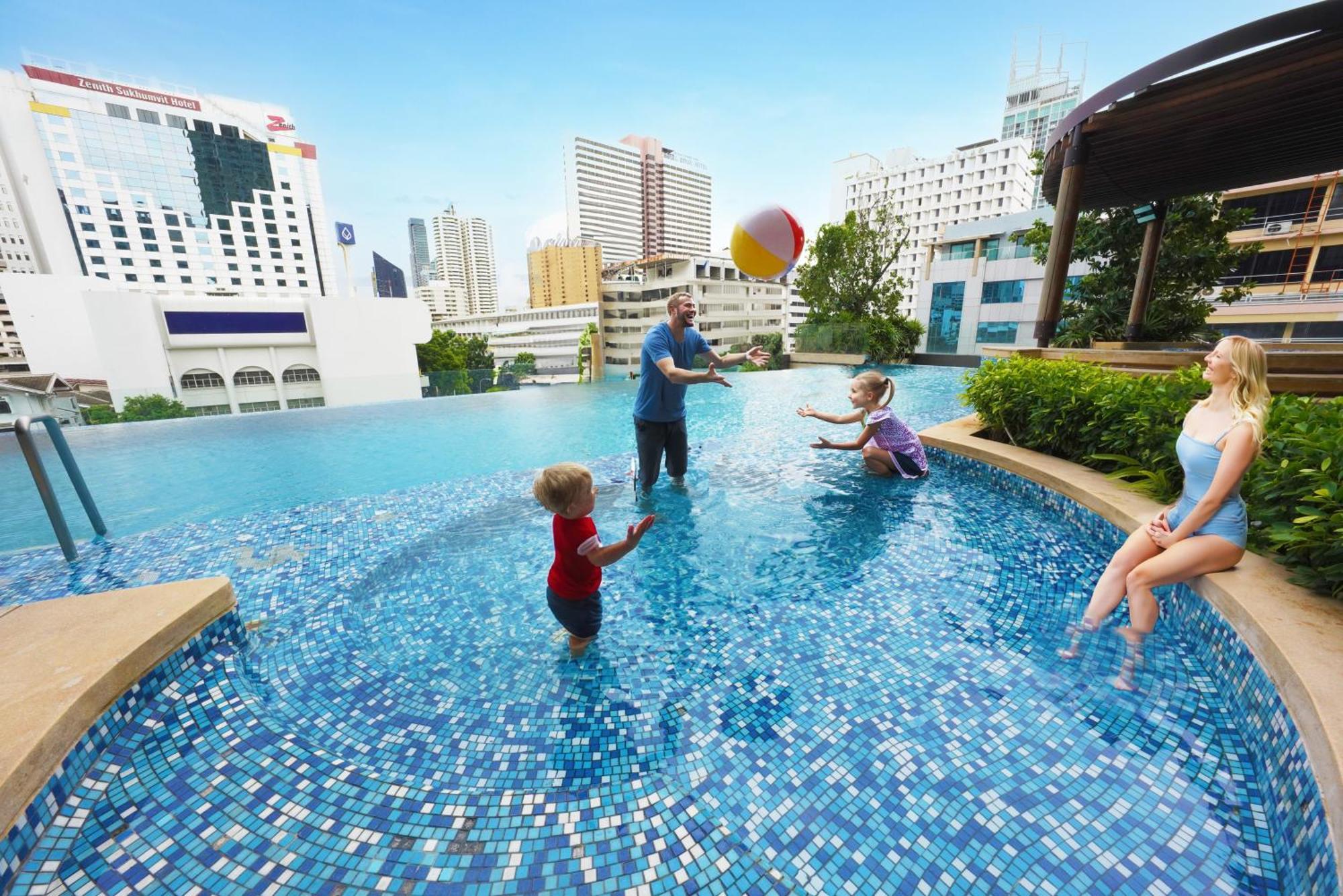 The Rich Residence Sukhumvit Nana Bangkok Exterior photo